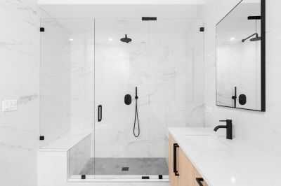 Seamless Glass Shower